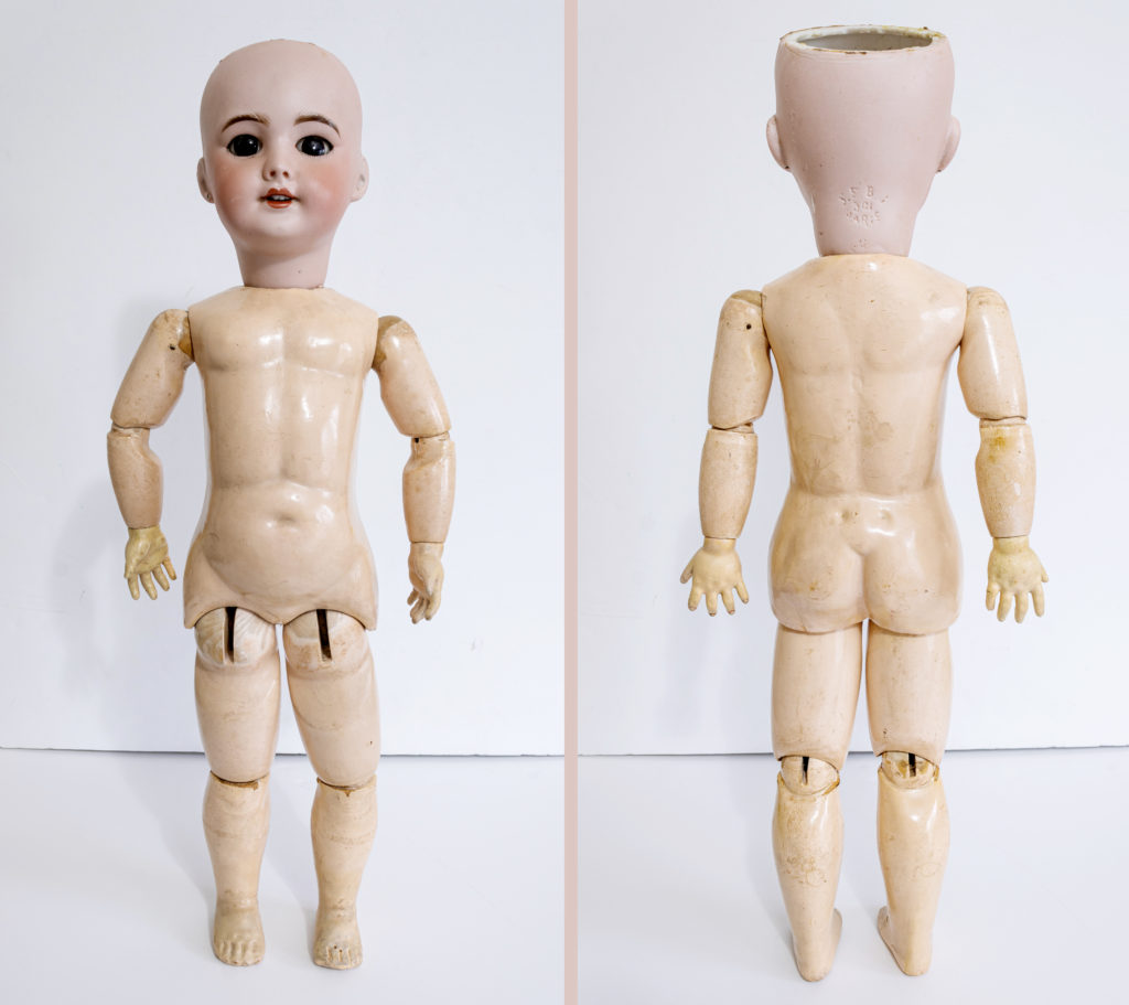 Transitional Early French SFBJ 301 Doll